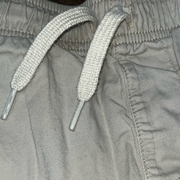 Old Navy • Gray Drawstring Shorts - Picture 4 of 7